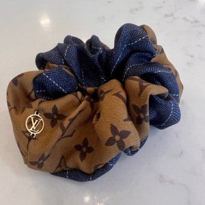 Louis Vuitton Monogram Scrunchie - Hair Tie / Brand New